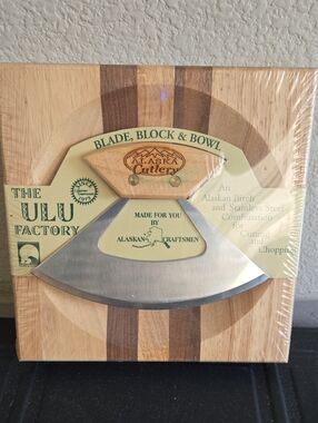 Alaska Cutlery 6" Birch Handled Ulu with 7.25" Birch Walnut Cutting Bowl & Stand